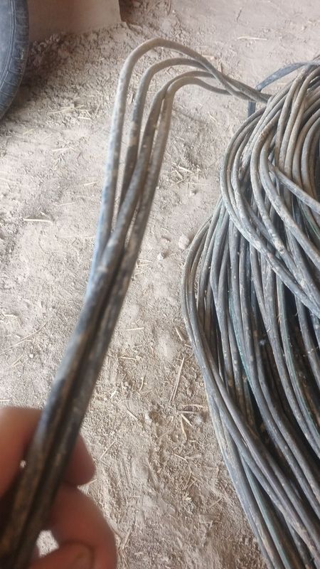 Elektr kabel sotiladi. 4×16 kelishtiriladi