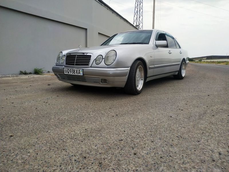 mercedes Benz w 210