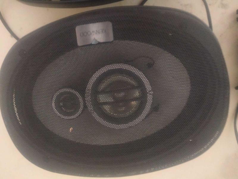Срочно продам усилитель пионер и калонки KENWOOD работает отлично Срочно продам усилитель пионер и калонки KENWOOD работает отлично