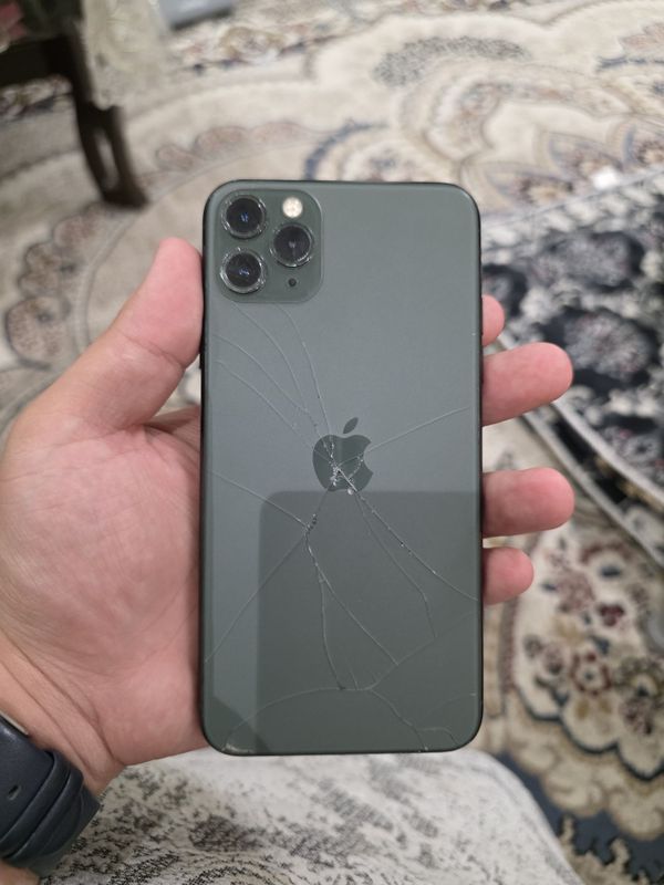 Ipxone 11 pro max sotiladi Ipxone 11 pro max sotiladi
