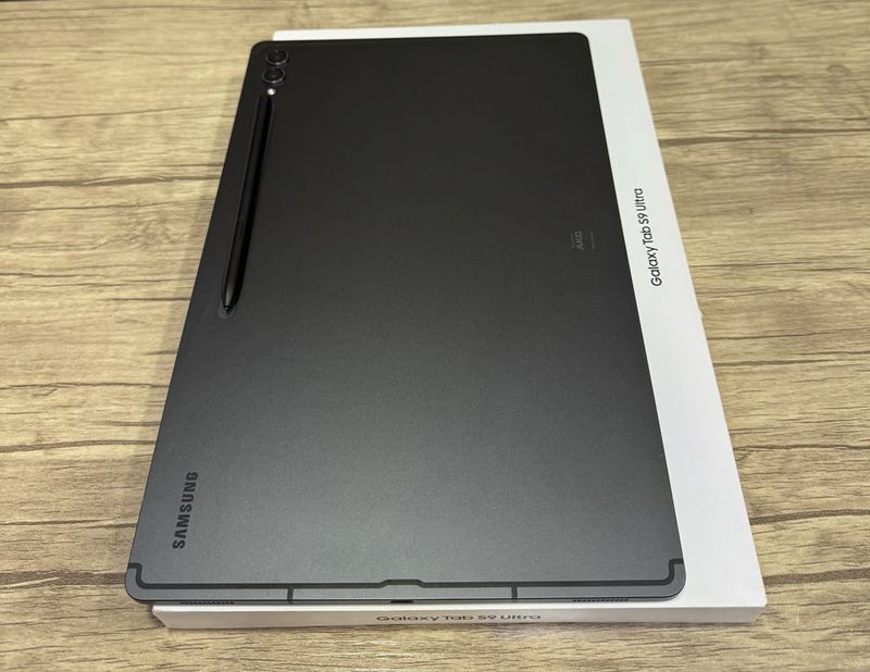 Prodam Idyal Samsung Tab S9 ultira 1 wi-fi Prodam Idyal Samsung Tab S9 ultira 1 wi-fi