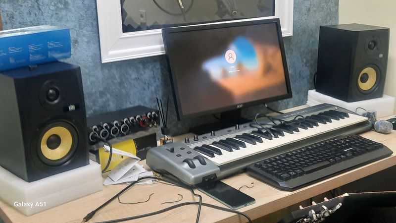 ovoz yozish studiosi ovoz yozish studiosi