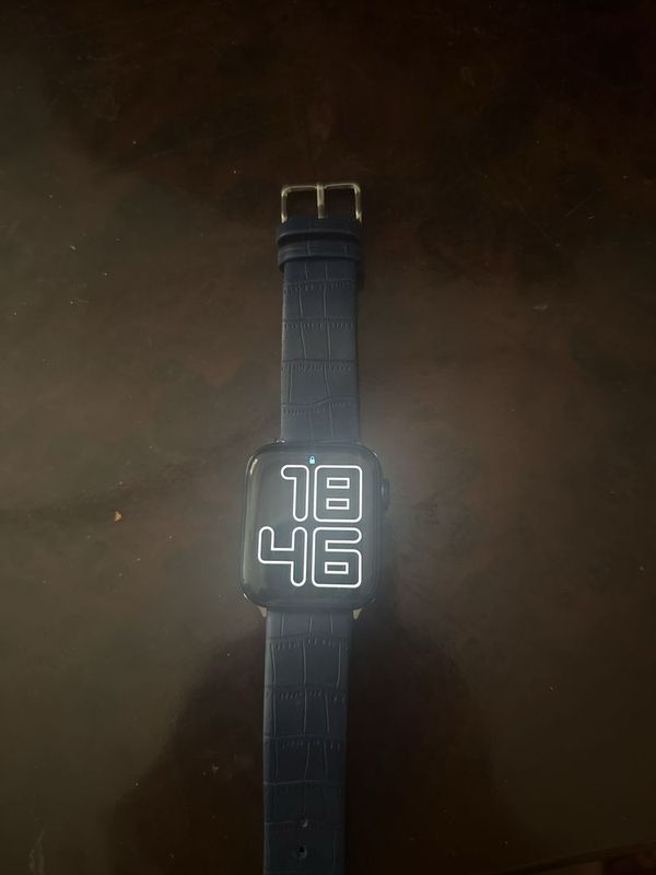 I watch series 6 44mm 32Gb sotiladi I watch series 6 44mm 32Gb sotiladi