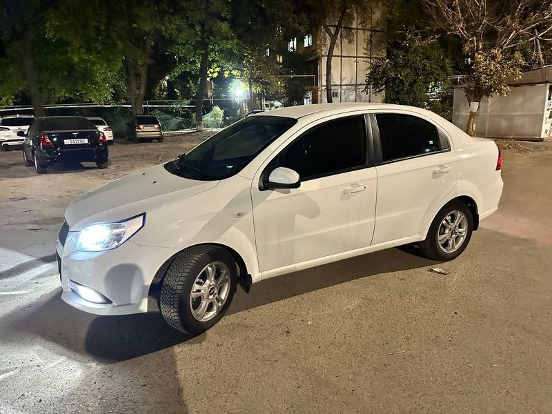 Nexia 3 srochna sotiladi