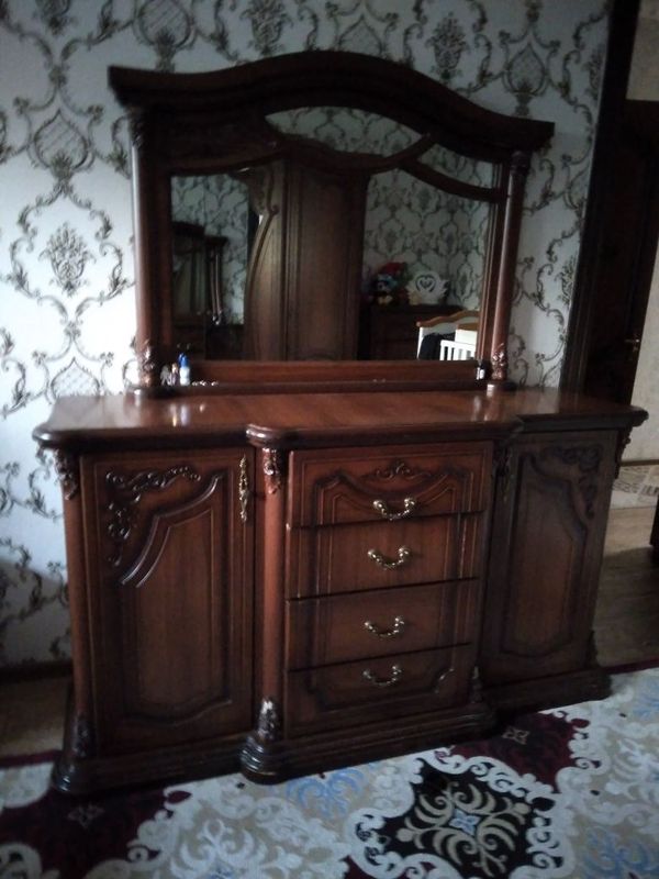 Spalniy mebel sotiladi Spalniy mebel sotiladi