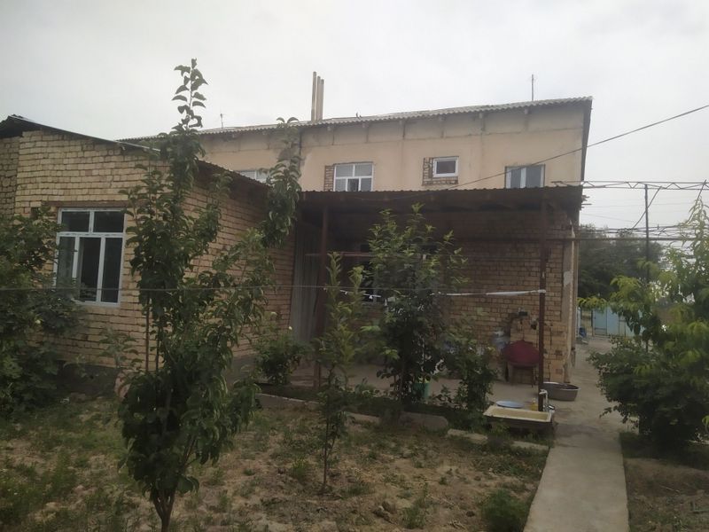 Коттедж сотилади Коттедж сотилади