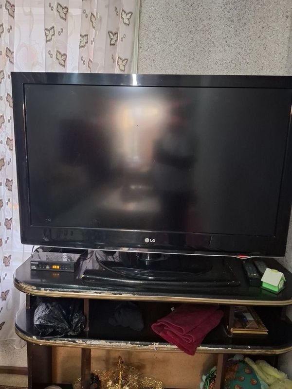 Телевизор LG 43 б/у Телевизор LG 43 б/у