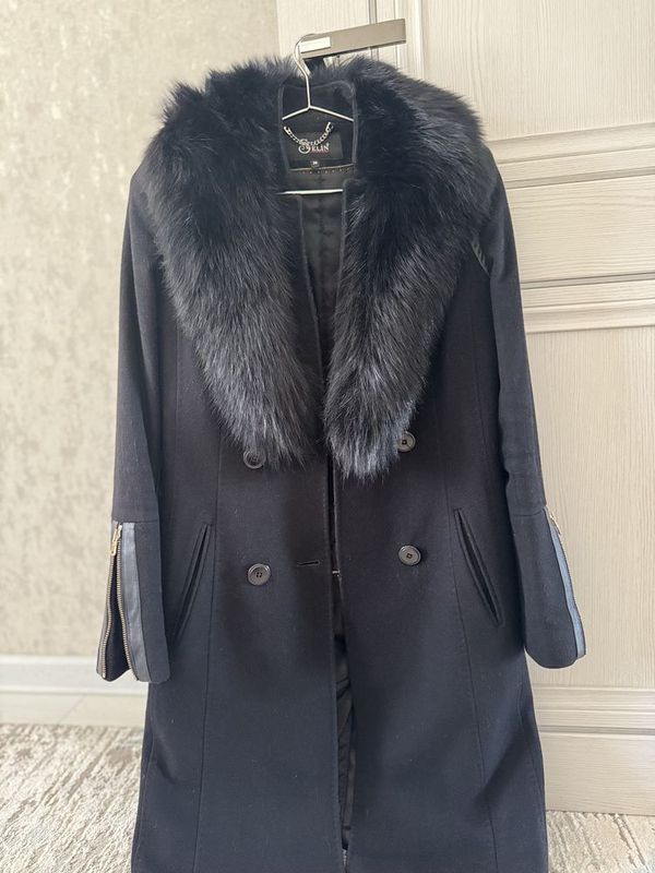 Palto SELIN firma 36 razmer Palto SELIN firma 36 razmer