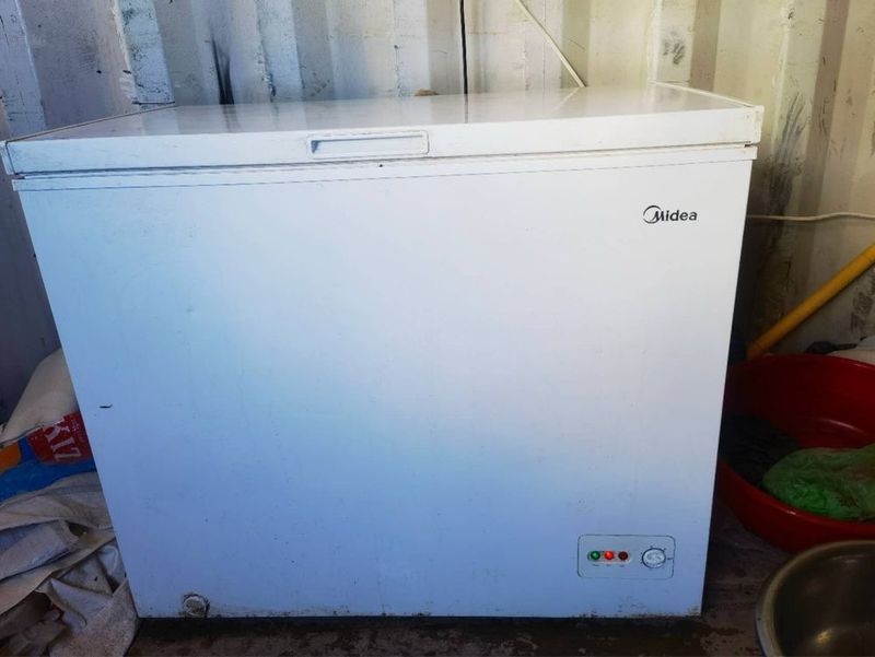 Midea морозильник Срочно! Midea морозильник Срочно!