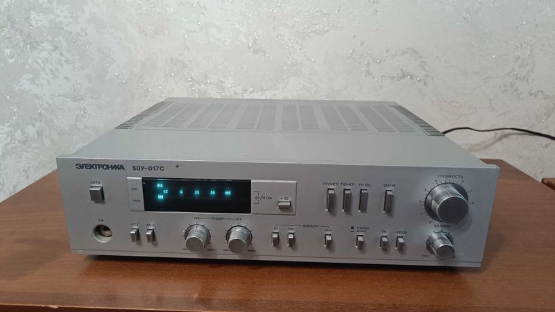 Усилитель Электроника 50У-017с Усилитель Электроника 50У-017с