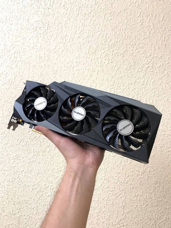Gigabyte RTX 3080 10Gb Ideal Karopka dok bor Gigabyte RTX 3080 10Gb Ideal Karopka dok bor
