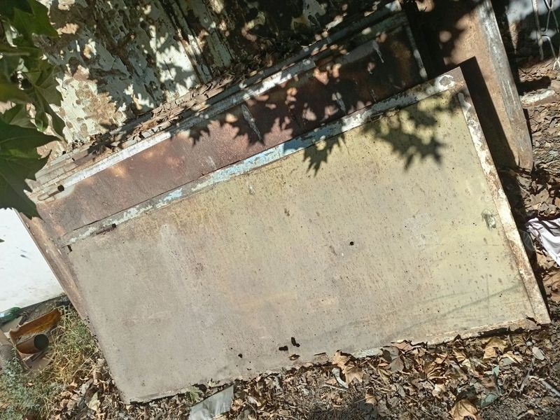 Yaxshi Temir eshiklar Yaxshi Temir eshiklar