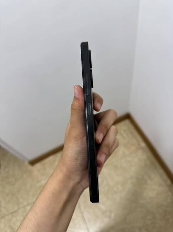 Redmi 13S идиал акуратна кизбола ишлатган Redmi 13S идиал акуратна кизбола ишлатган