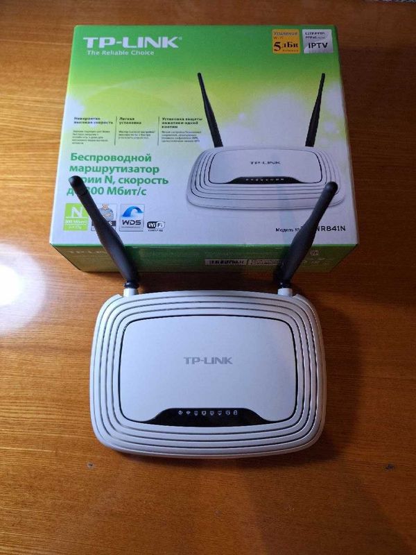 Продаётся роутер TP-LINK WR841N Продаётся роутер TP-LINK WR841N