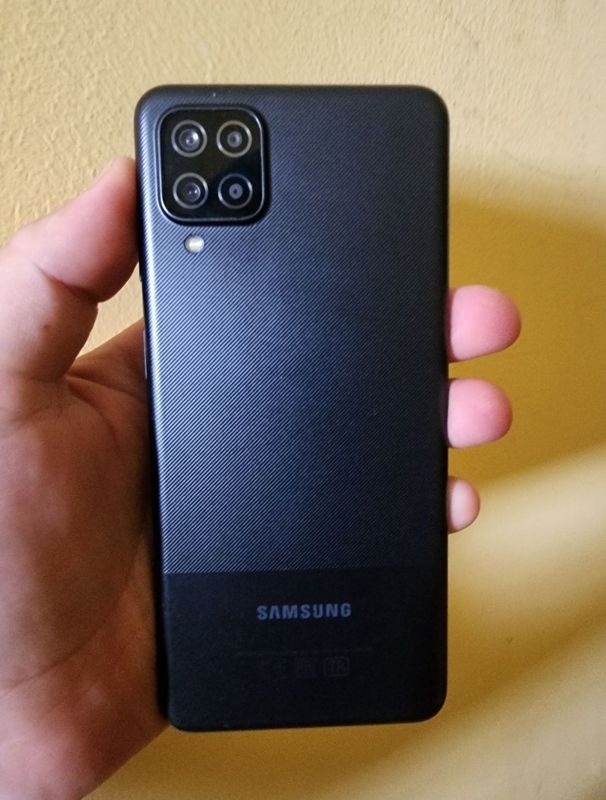 Samsung A12 holati zor garantiyasi bor Samsung A12 holati zor garantiyasi bor