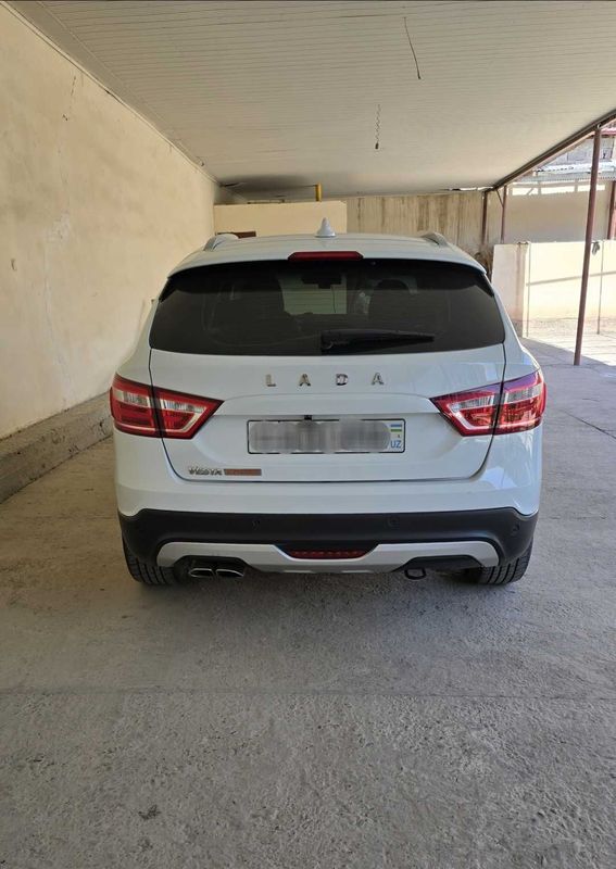 Lada vesta sw cross 2021 Nissan 1.6 мотор Lada vesta sw cross 2021 Nissan 1.6 мотор
