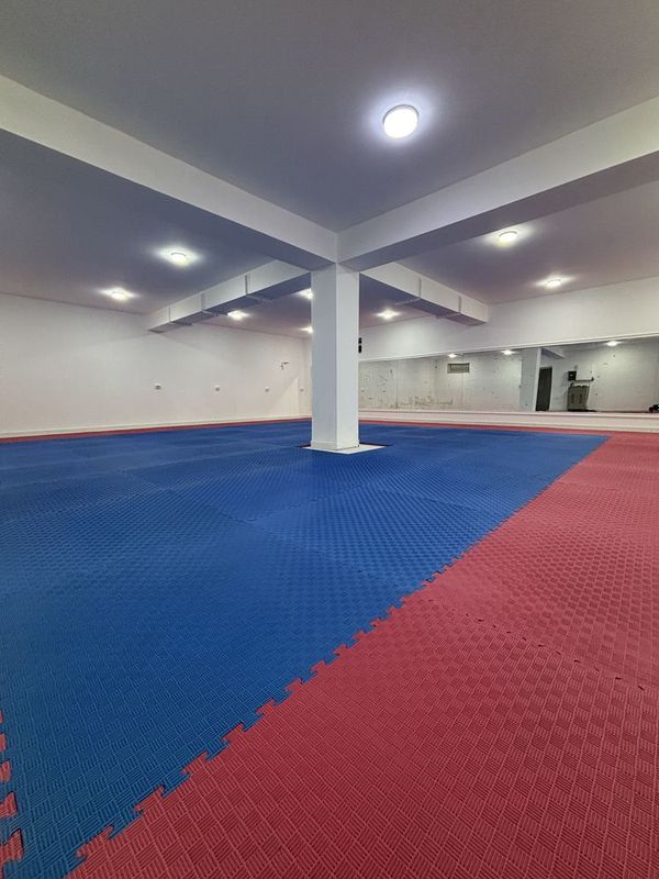 Аренда спорт зала чиланзар 19кв плошад 100квм договорной