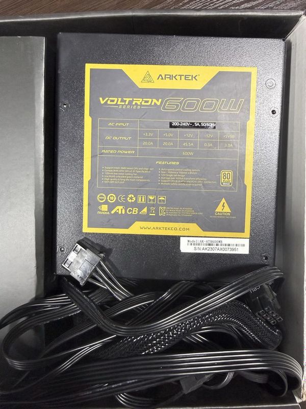 Arktek voltron 600w b/u Arktek voltron 600w b/u