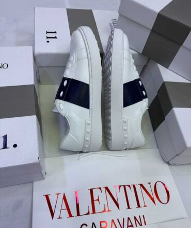 Valentino мужская обувь наличиии Valentino мужская обувь наличиии