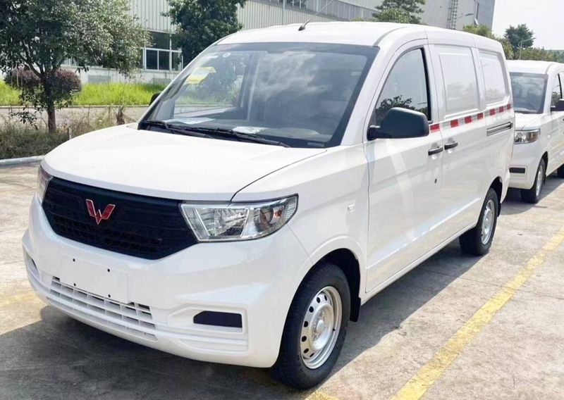 wuling hongguang v wuling hongguang v