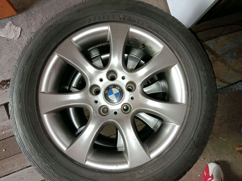 комплект от BMW 4шт комплект от BMW 4шт
