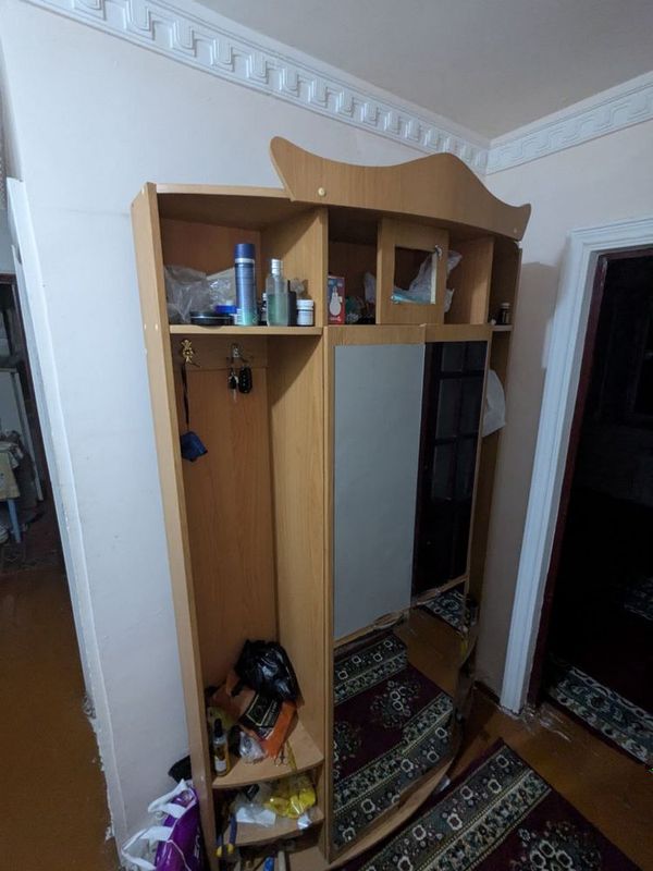 Срочно продам шкаф прихожку! Срочно продам шкаф прихожку!