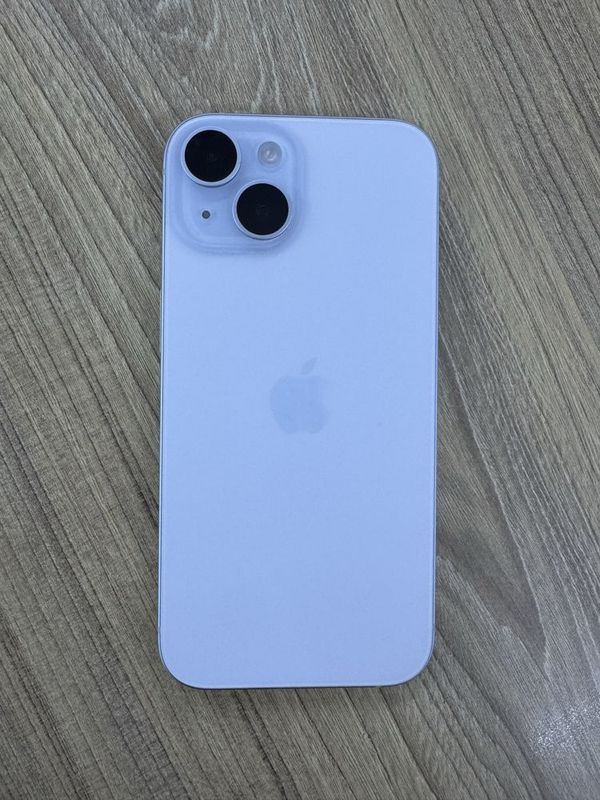 Iphone 15 почти новый