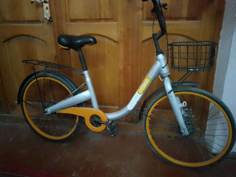 Velosiped sotiladi Velosiped sotiladi