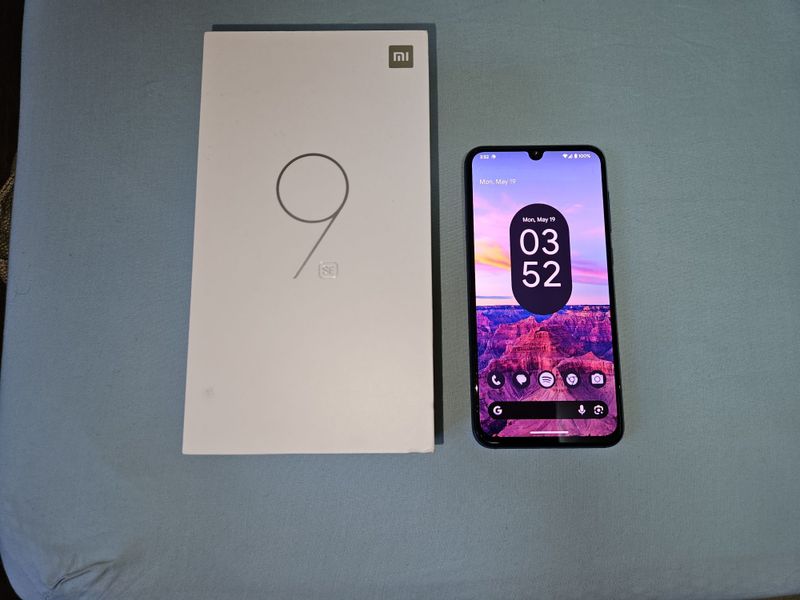 Mi 9 SE 6/128 Android 14 Blue Mi 9 SE 6/128 Android 14 Blue