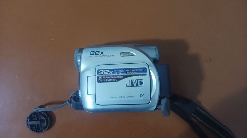 JVC kamera aparat