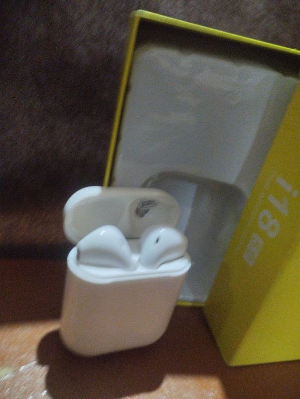 Air pods i18 yangi