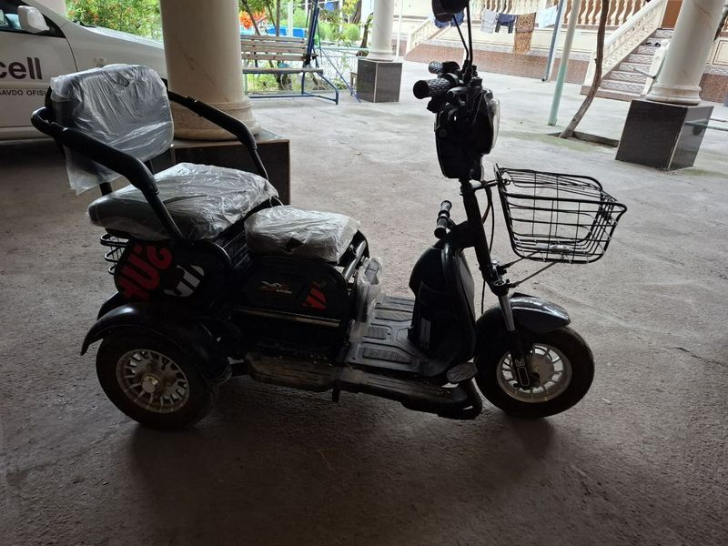3 G'ildirakli Elektro Skuter 3 G'ildirakli Elektro Skuter