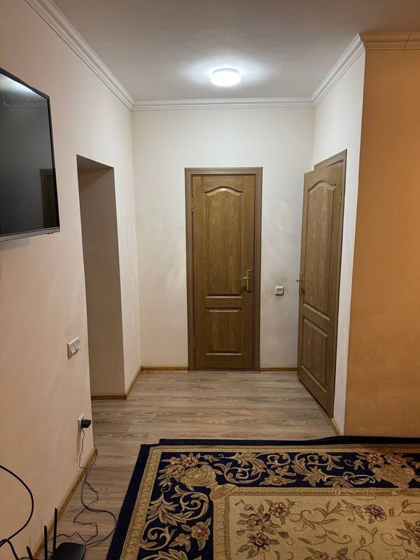 Kadeshva bozor Madina Foodni oldida yangi qurilgan dom 350$ Kadeshva bozor Madina Foodni oldida yangi qurilgan dom 350$