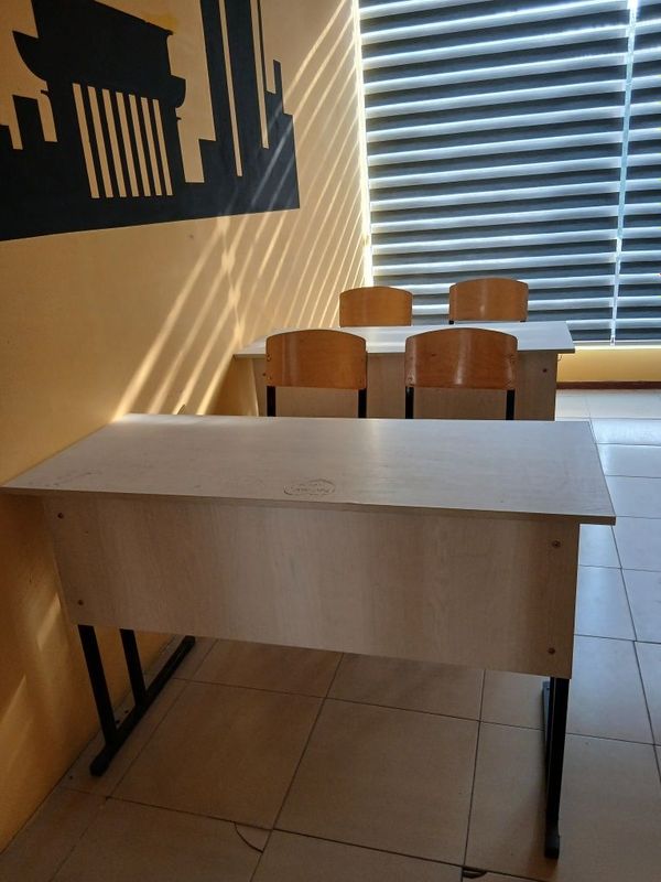 Parta stullar sotiladi