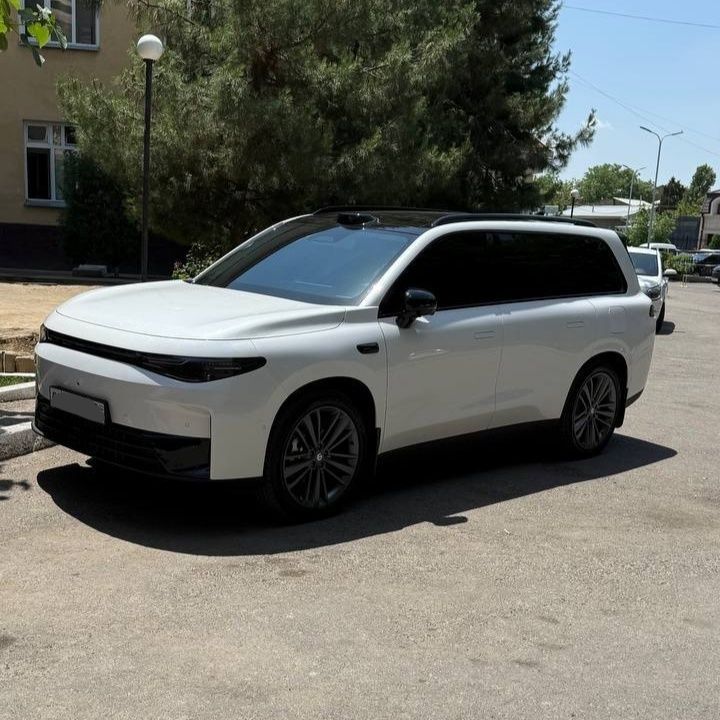 Натариус Leapmotor C16 3 poz lidar Натариус Leapmotor C16 3 poz lidar