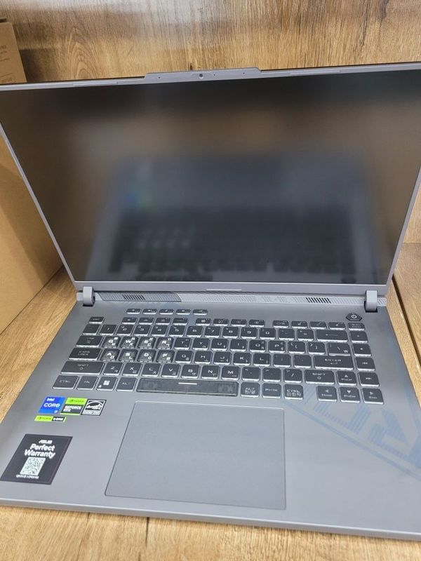 Asus Rog Strix G16 Korea Core(TM) i7-13650HX 2.60 GHz Asus Rog Strix G16 Korea Core(TM) i7-13650HX 2.60 GHz
