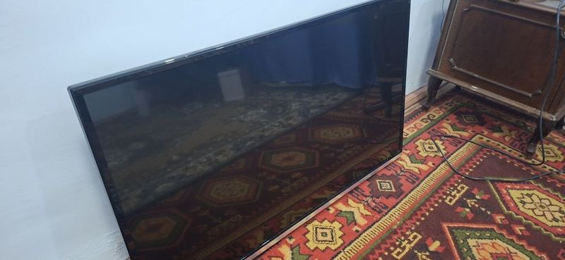 Телевизор Artel 43" Телевизор Artel 43"