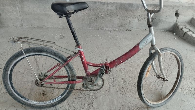 Velasiped sotiladi Velasiped sotiladi