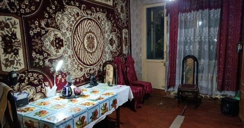 Срочно продаётся 3 комнатная квартира 2 этаж 4 этажного дома Срочно продаётся 3 комнатная квартира 2 этаж 4 этажного дома