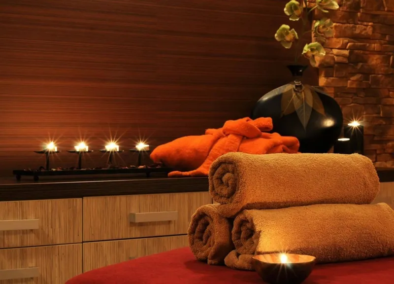 Массаж с выездом Массаж с выездом