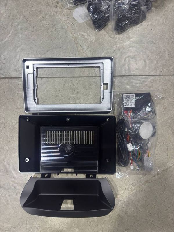 Tracker onix ramka teyes monitor uchun