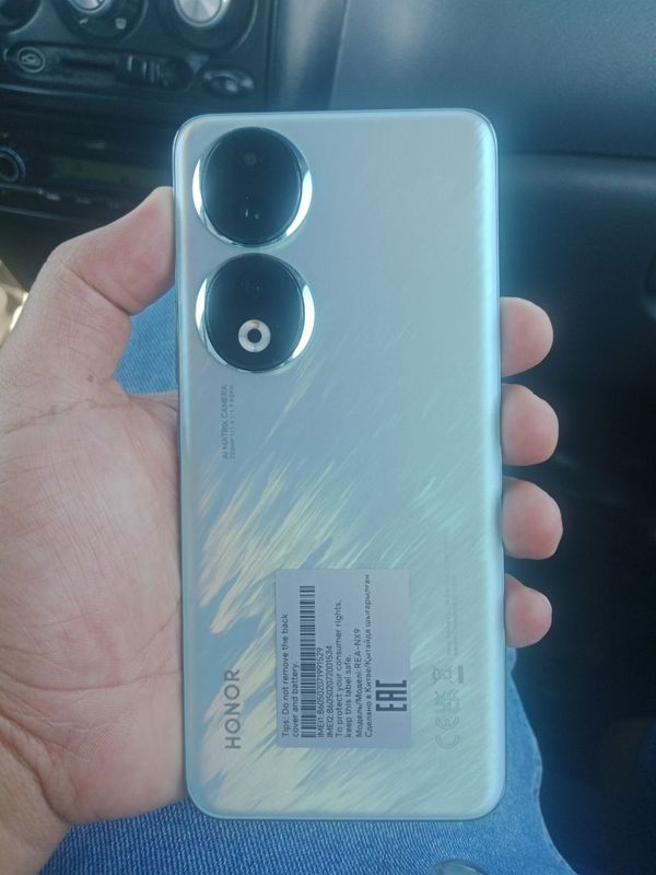 Srochna! !! Honor90 5G 8+5/256GB Srochna! !! Honor90 5G 8+5/256GB