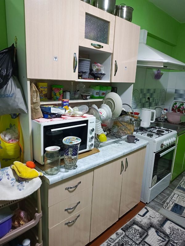 Срочно продам кухонный шкаф