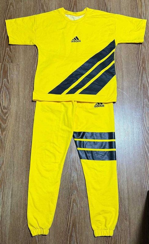 Спортивный костюм Adidas Спортивный костюм Adidas