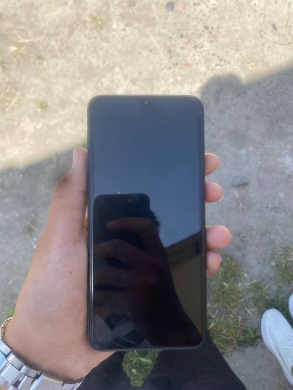 Infinix hot 30 i bor Infinix hot 30 i bor