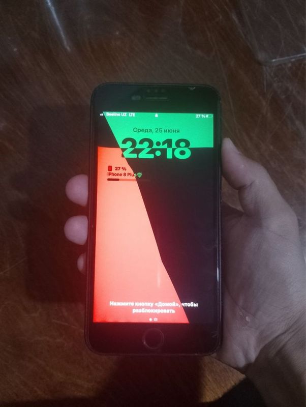 iPhone 8 Plus sotiladi iPhone 8 Plus sotiladi