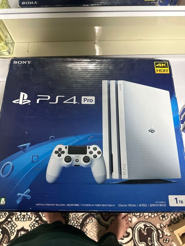 Ps 4 pro sotilqdi holati idal 1T hotra Ps 4 pro sotilqdi holati idal 1T hotra