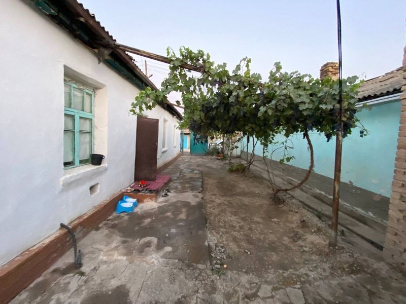 Уй сотилади!!! 5-сотих 6-хона.35000$