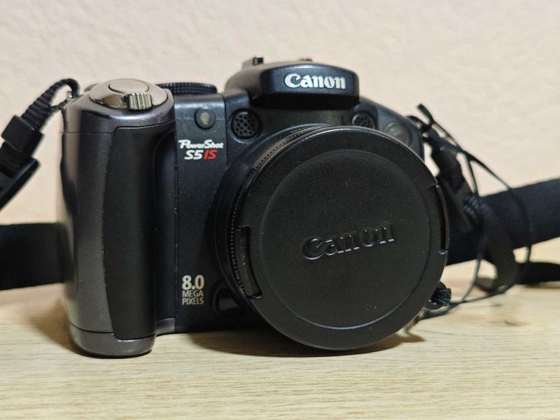 Фотоаппарат Canon PowerShot S5 IS — суперзум, отличное состояние Фотоаппарат Canon PowerShot S5 IS — суперзум, отличное состояние