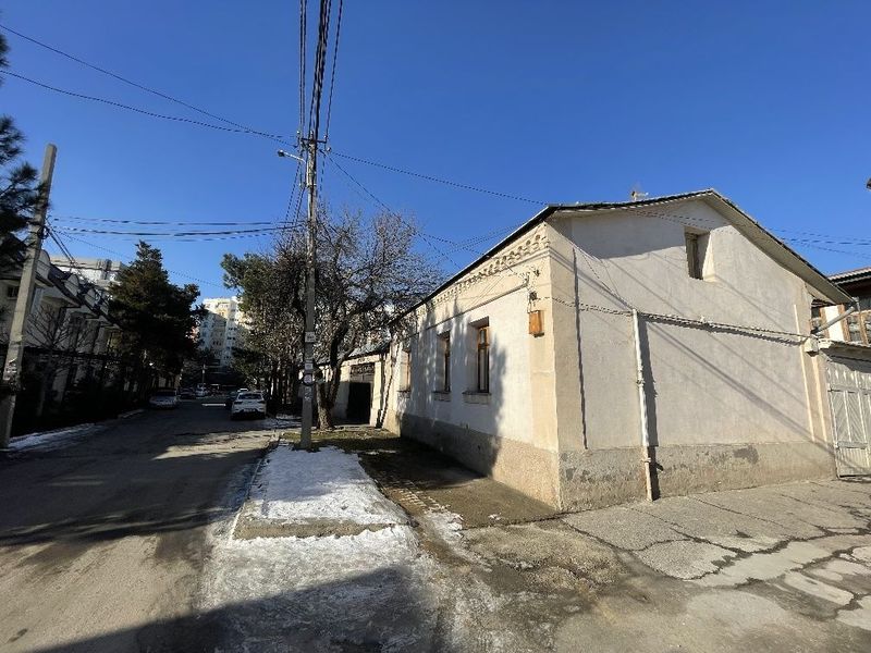 Сотилади ховли 2.3 сотих Юнус Обод тумани Мирзо Улугбек Махала